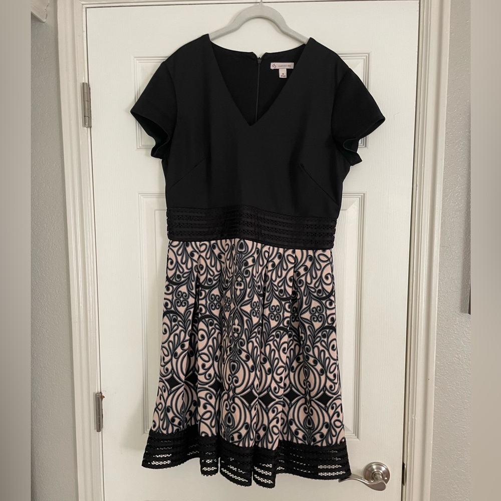 Elegant Black and Cream Patterned Dress